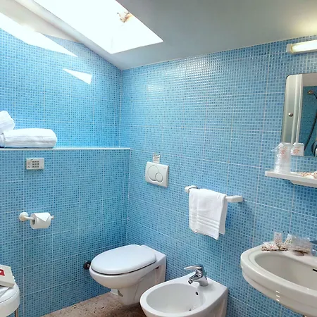 Centro Vacanze Cavallino Opera Nascimbeni 3*