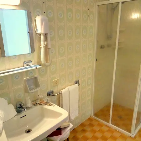 Centro Vacanze Cavallino Opera Nascimbeni 3*